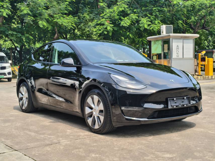 Tesla Model Y 2022 #3 Tesla Model Y 2022 car image #3