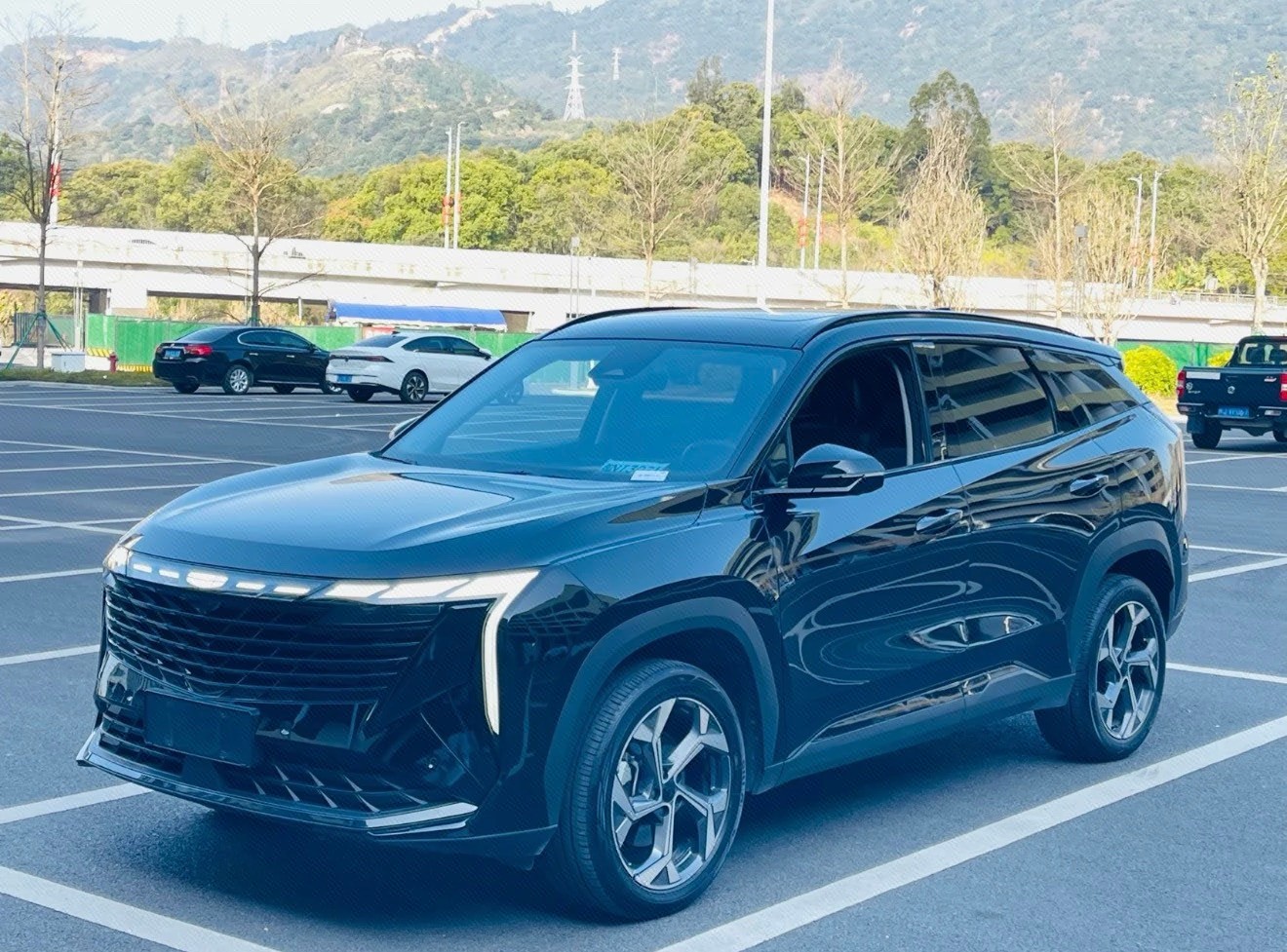 GEELY Boyue L 2025 GEELY Boyue L 2025 car image