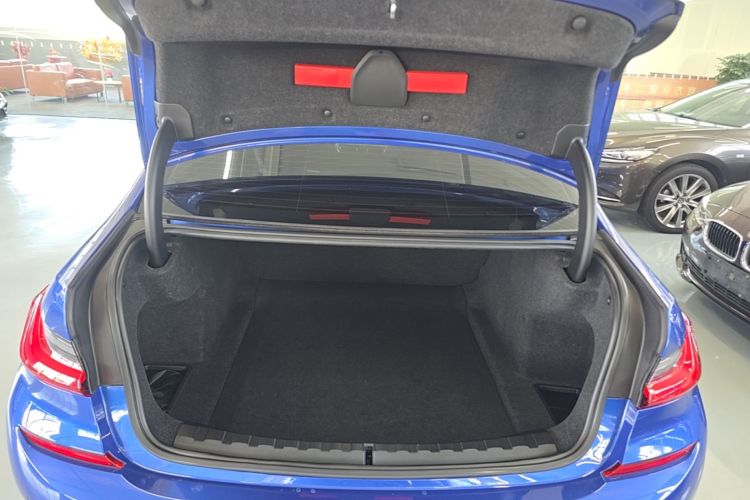 BMW 3 Series 2019 #19 BMW 3 Series 2019 car image #19