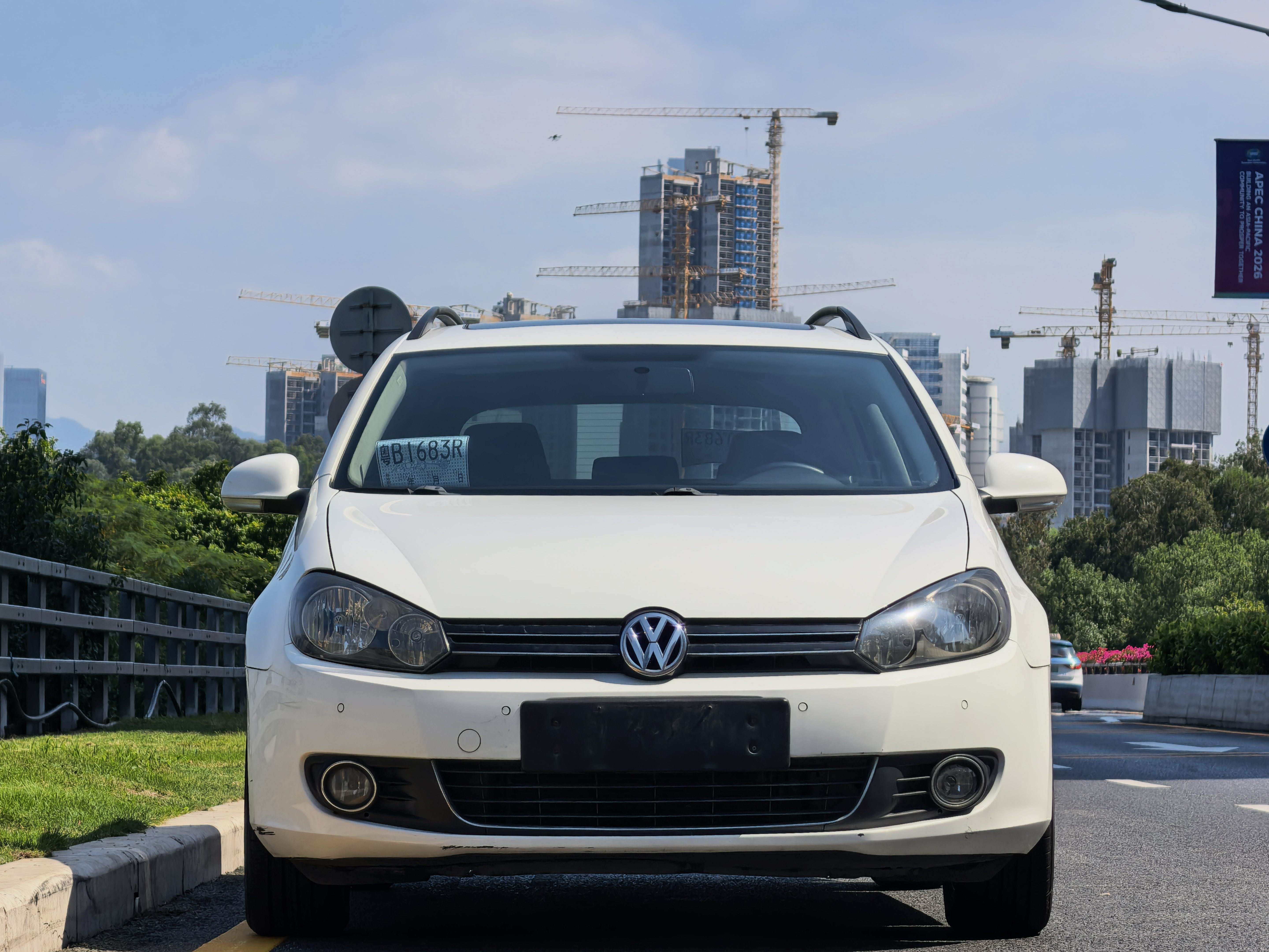 Volkswagen Golf (Imported) 2013 car image #4