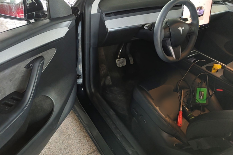 Tesla Model Y 2023 #16 Tesla Model Y 2023 car image #16