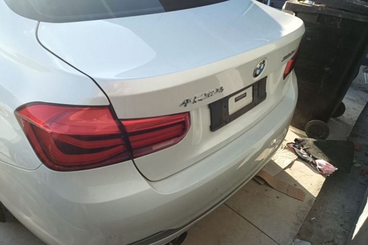 BMW 3 Series 2019 #4 BMW 3 Series 2019 car image #4