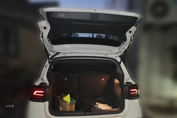 Volkswagen T-Cross 2020 #21 Volkswagen T-Cross 2020 car image #21