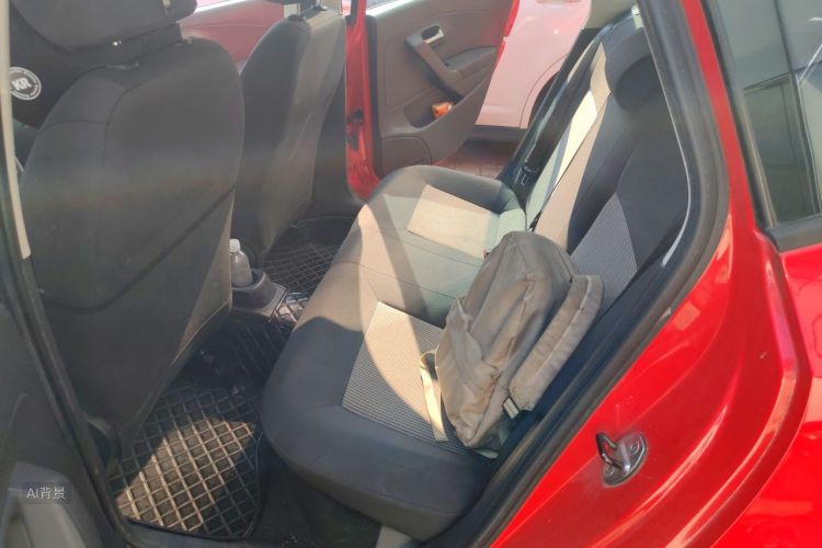 Volkswagen Polo 2019 car image #19