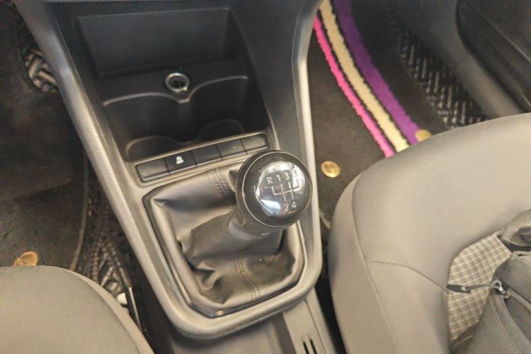 Volkswagen Santana 2019 #14 Volkswagen Santana 2019 car image #14