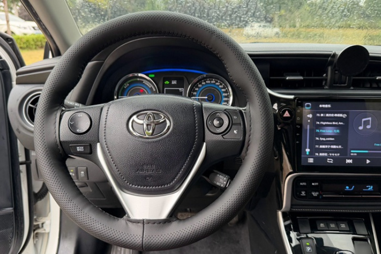 Toyota Corolla 2019 #13 Toyota Corolla 2019 car image #13