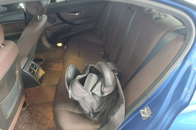 BMW 3 Series 2019 #17 BMW 3 Series 2019 car image #17
