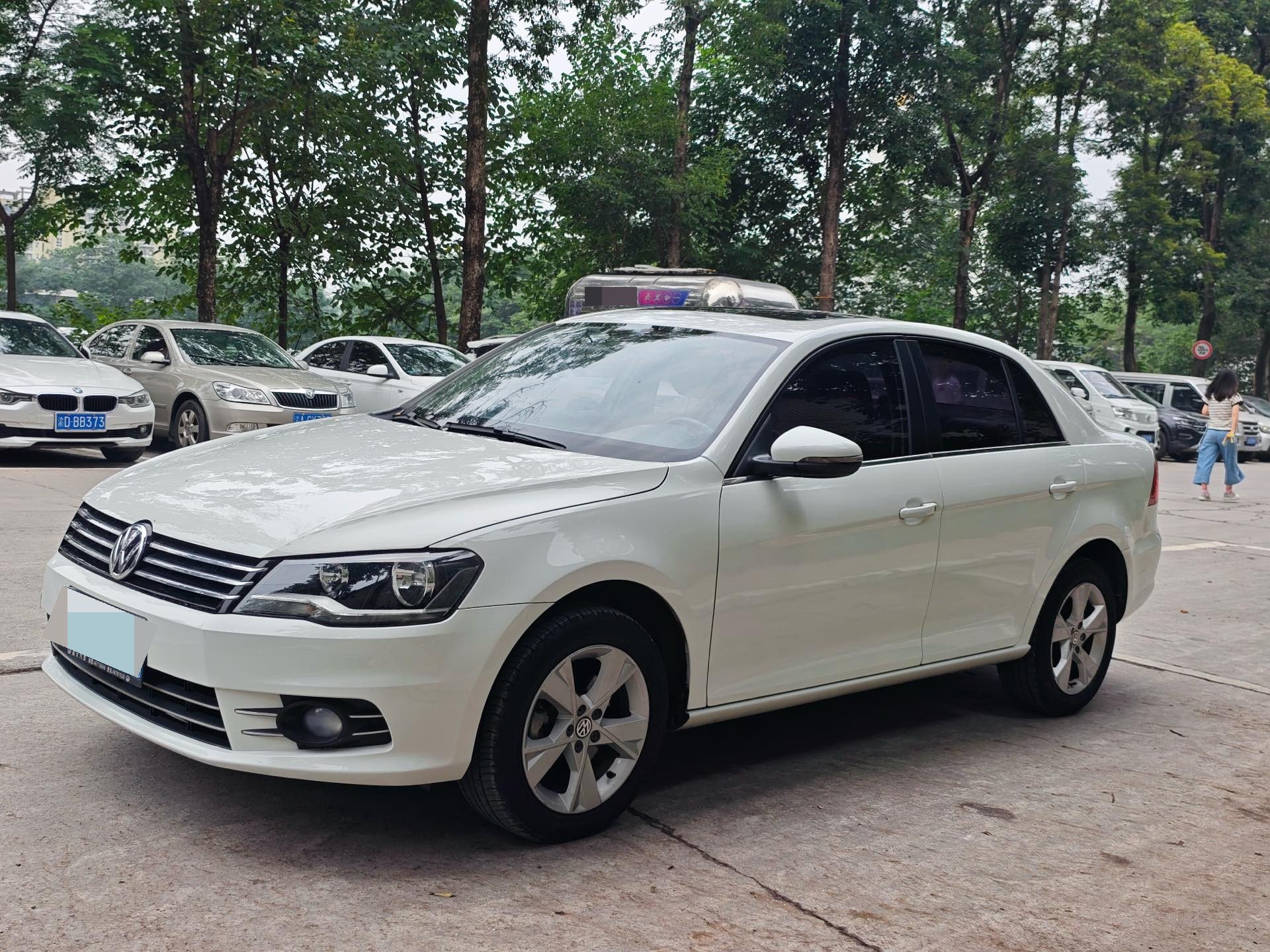 Volkswagen Bora 2015 car image 