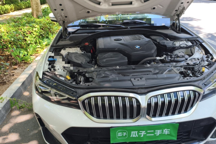 BMW 3 Series 2024 car image #28