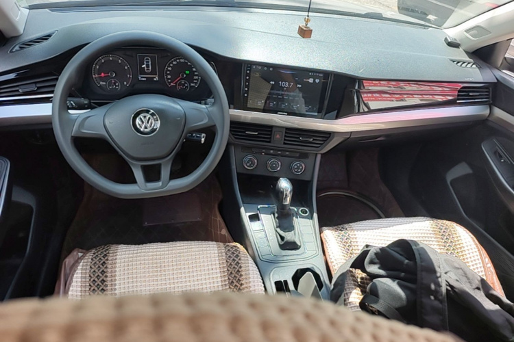 Volkswagen Bora 2019 #11 Volkswagen Bora 2019 car image #11