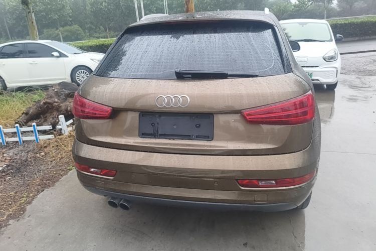 Audi Q3 2016 car image #6