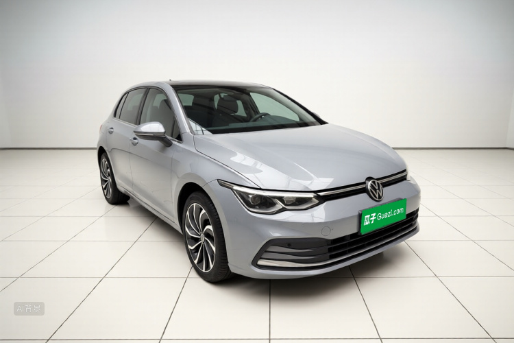Volkswagen Golf 2022 car image #4