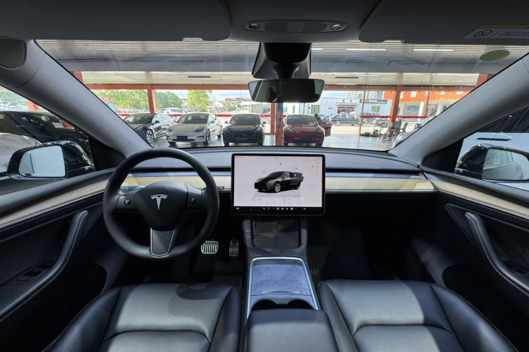 Tesla Model Y 2022 #10 Tesla Model Y 2022 car image #10