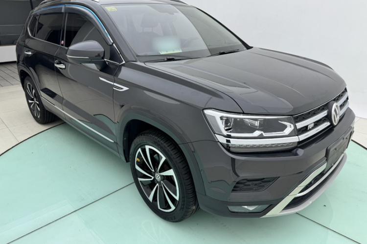 Volkswagen Tharu 2018 car image #7