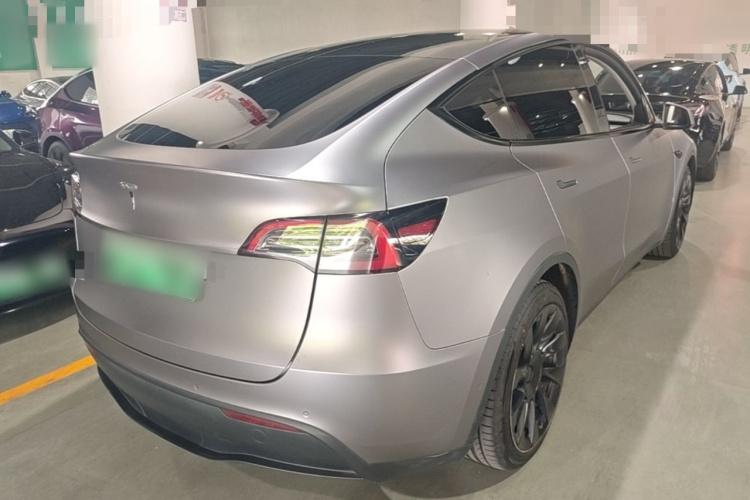 Tesla Model Y 2021 car image #7