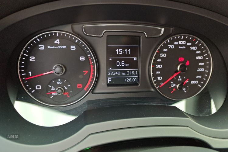 Audi Q3 2018 car image #14