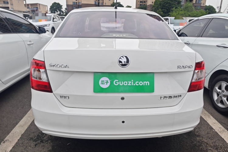 Skoda Rapid 2016 #6 Skoda Rapid 2016 image de voiture #6