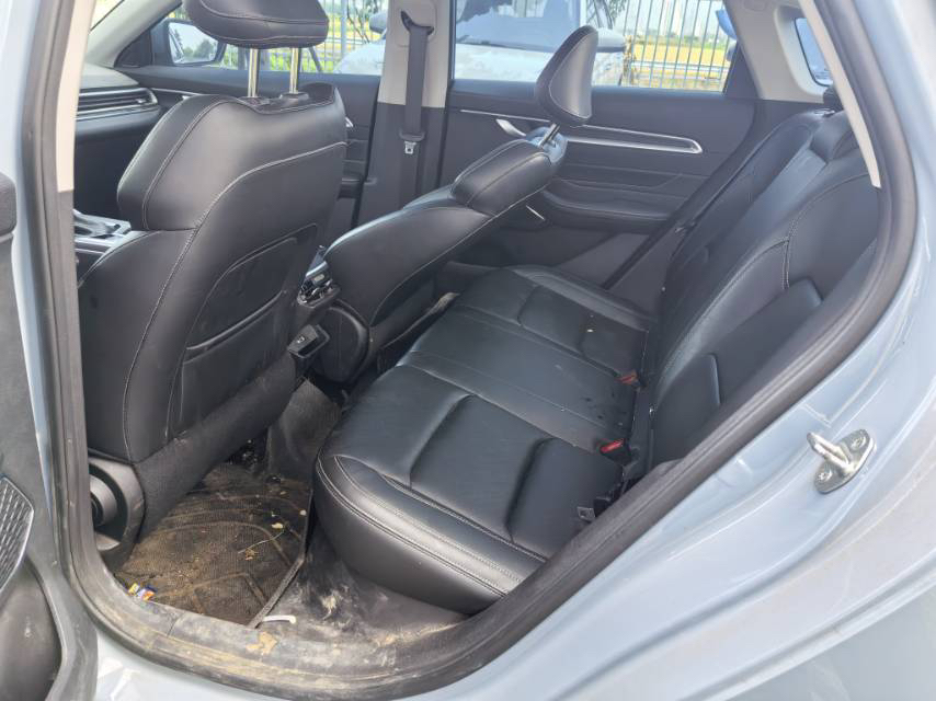 GEELY Emgrand 2023 image de voiture #5