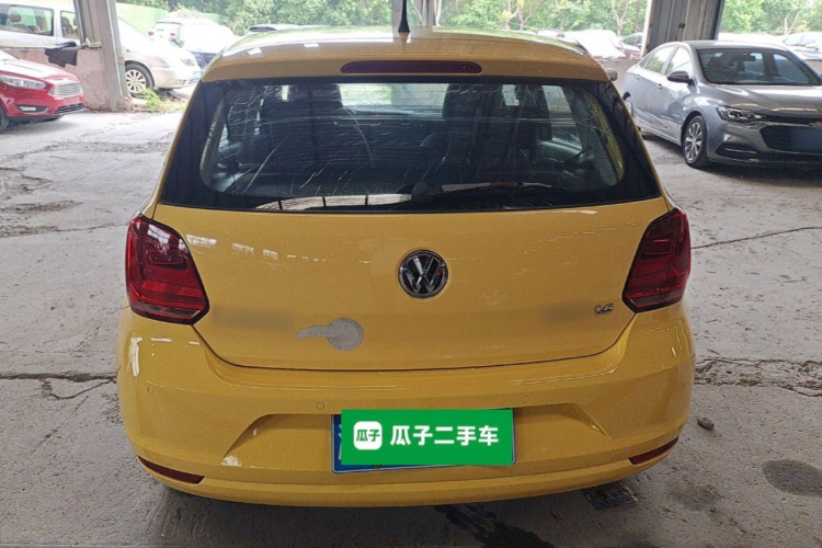 Volkswagen Polo 2014 car image #6