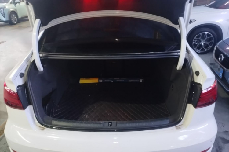 Audi A3 2019 car image #21