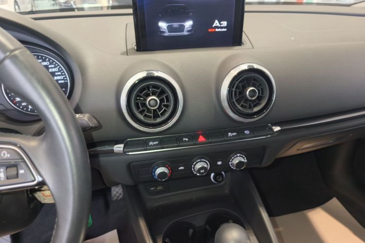 Audi A3 2019 imagen de coche #13