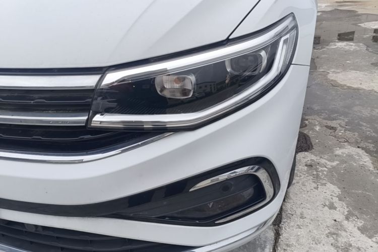 Volkswagen Bora 2023 immagine di auto #23