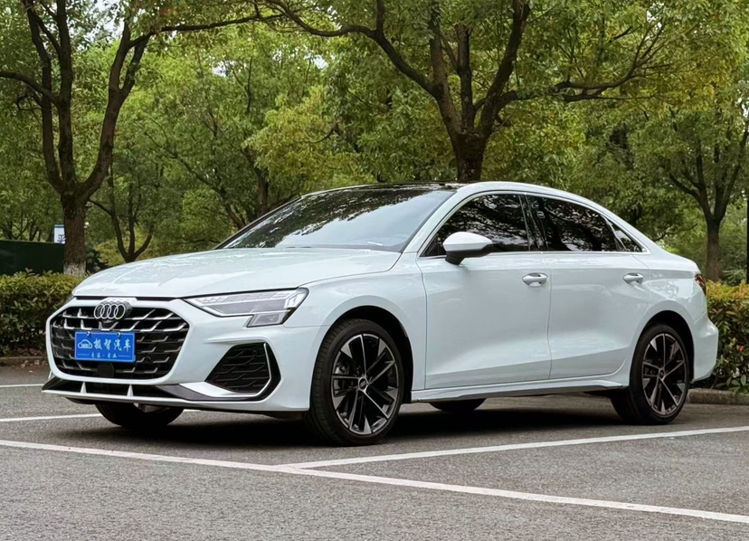 Audi A3 2025 immagine di auto 