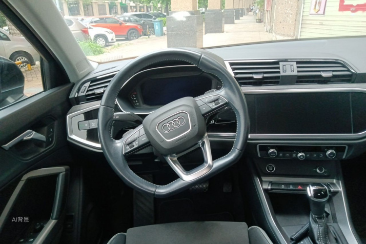 Audi Q3 2021 car image #12