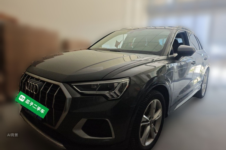 Audi Q3 2019 car image #2