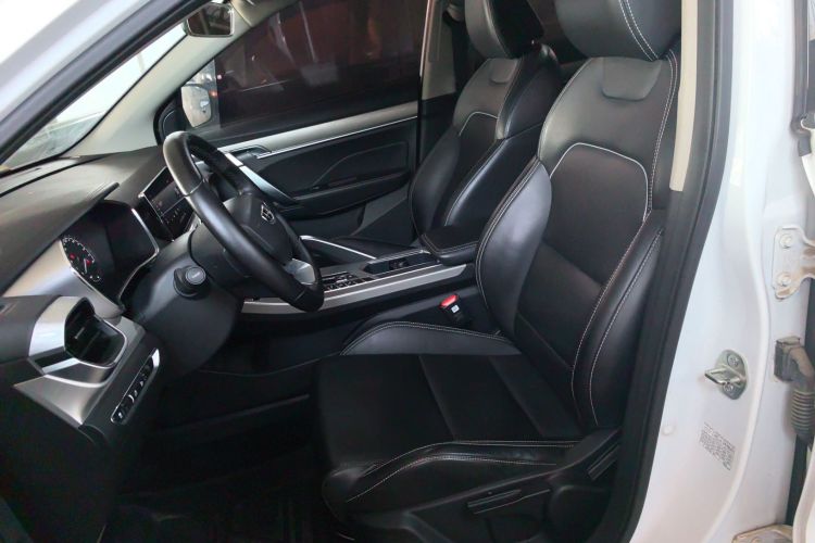 GEELY Coolray 2019 image de voiture #15