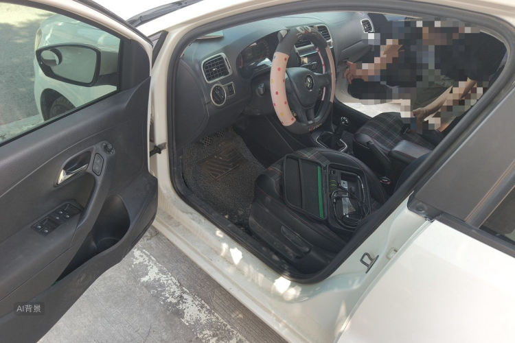 Volkswagen Polo 2018 car image #18