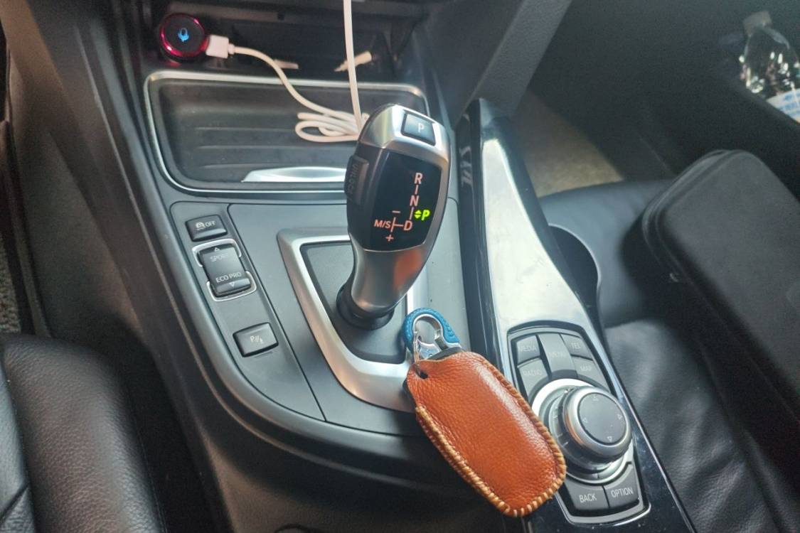 BMW 3 Series 2013 car image #27