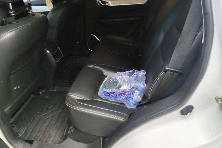 GEELY Vision X6 2018 immagine di auto #14