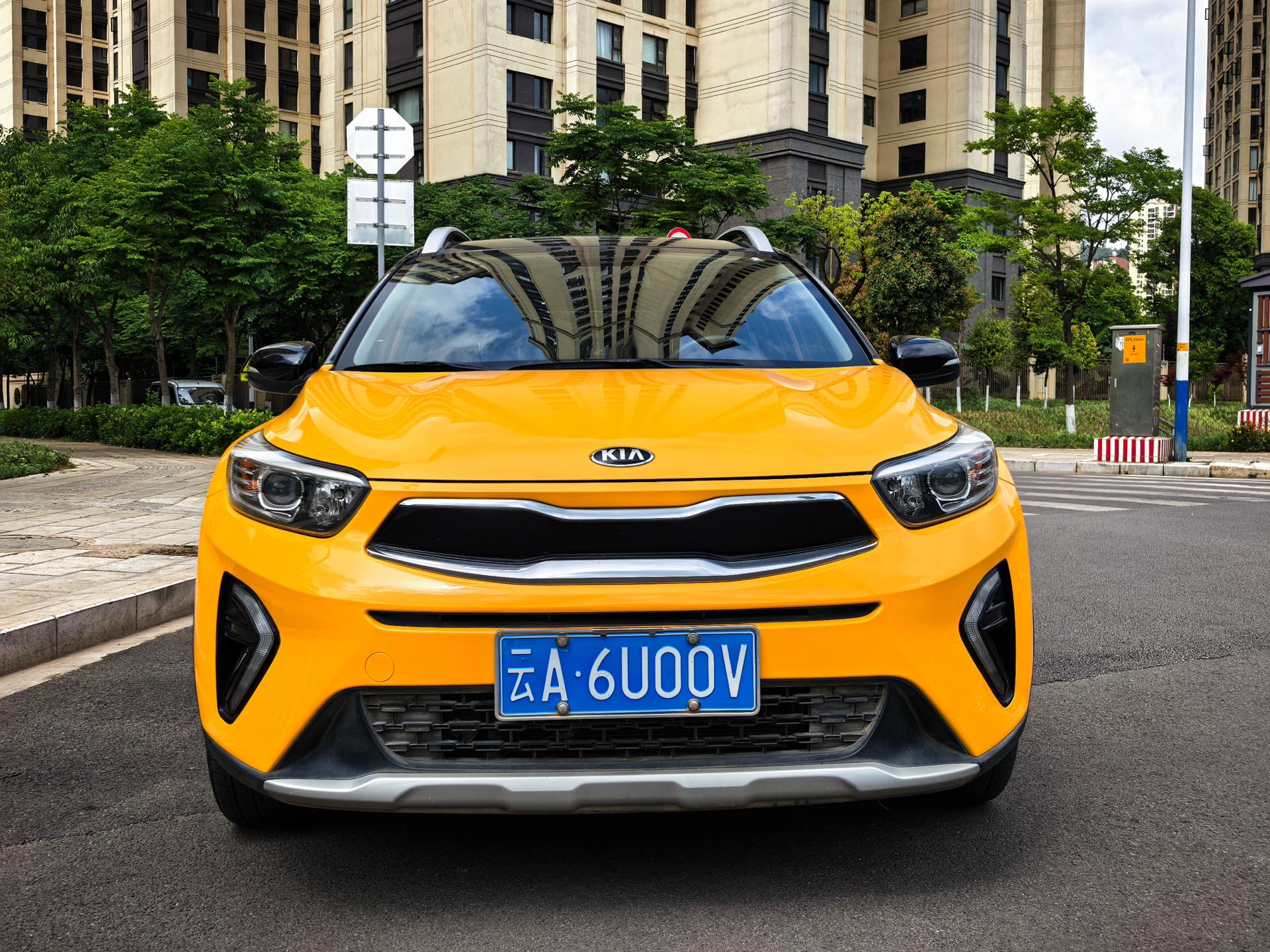 Kia KX1 2019 car image #2