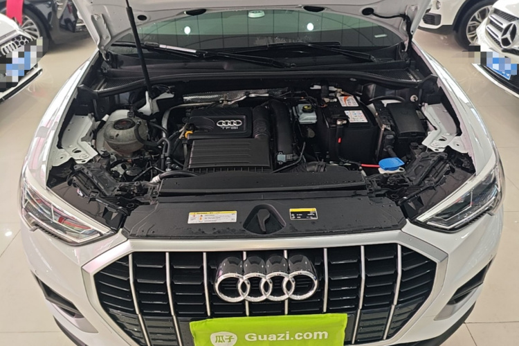 Audi Q3 2021 car image #22