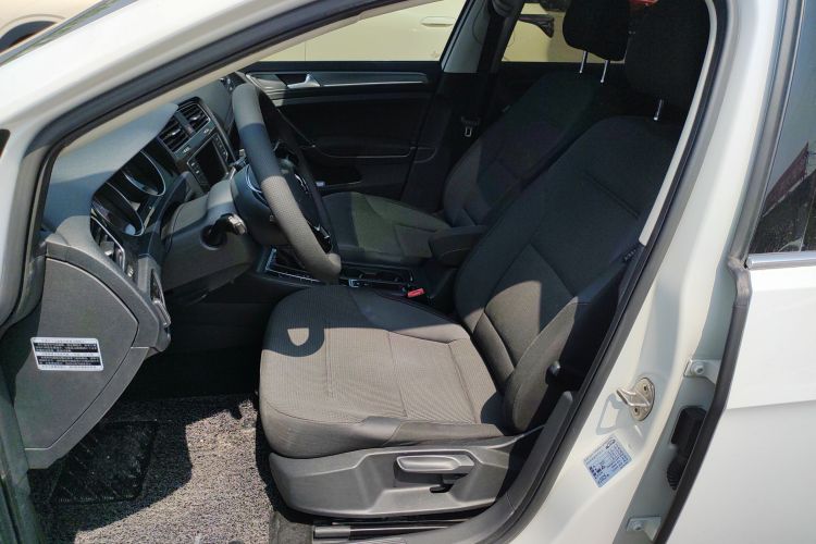 Volkswagen Golf 2017 imagem de carro #19