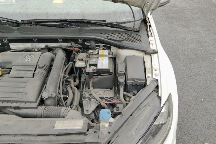 Volkswagen Golf 2018 car image #29