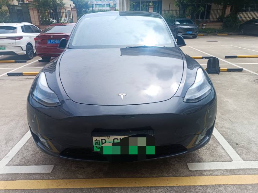 Tesla Model Y 2024 #4 Tesla Model Y 2024 immagine di auto #4
