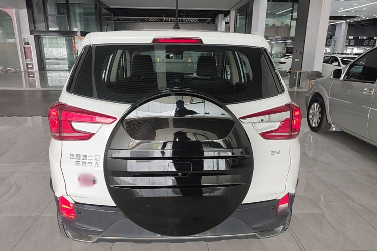 BYD Yuan New Energy 2019 car image #6