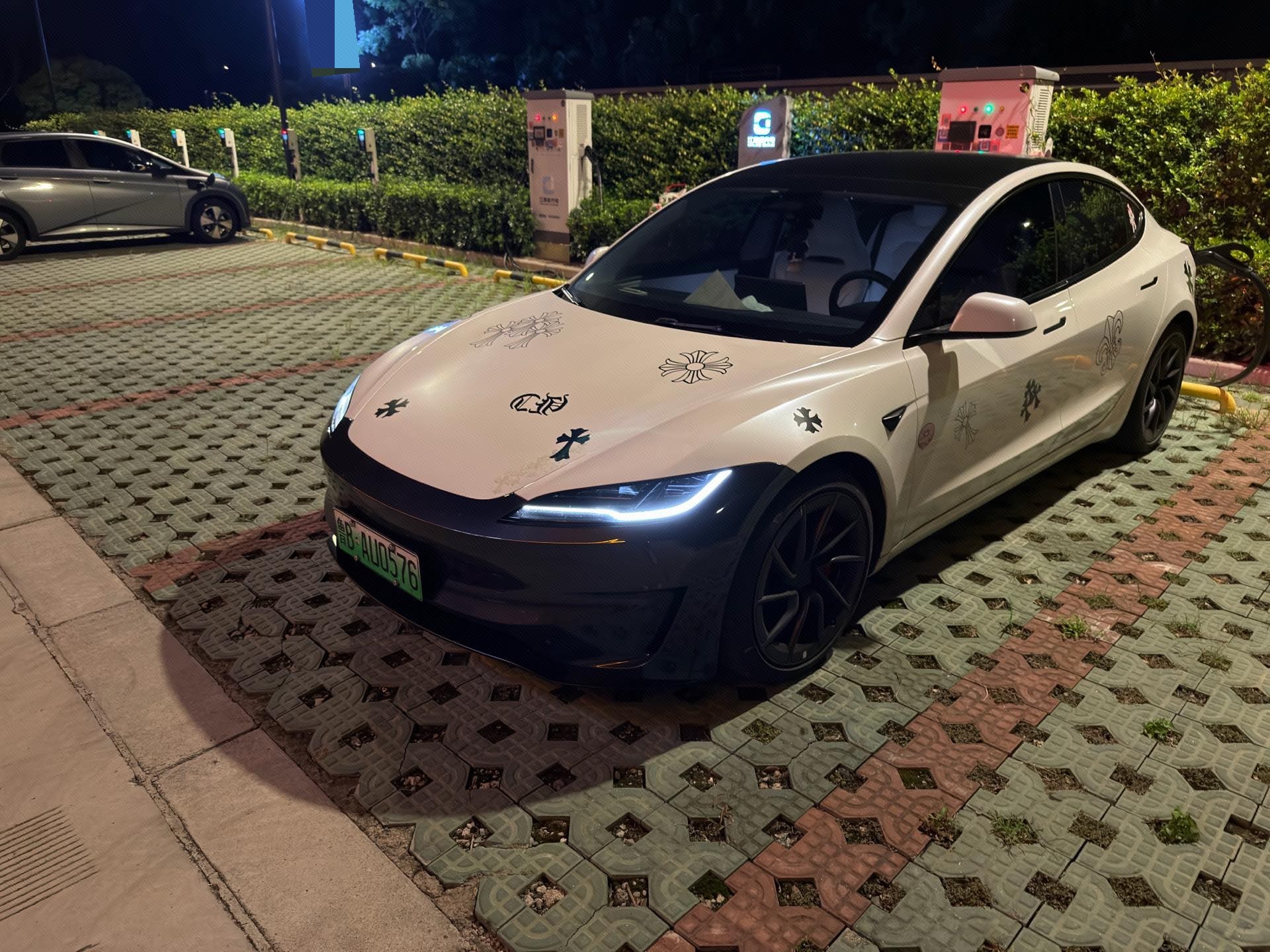 Tesla Model 3 2024 car image 
