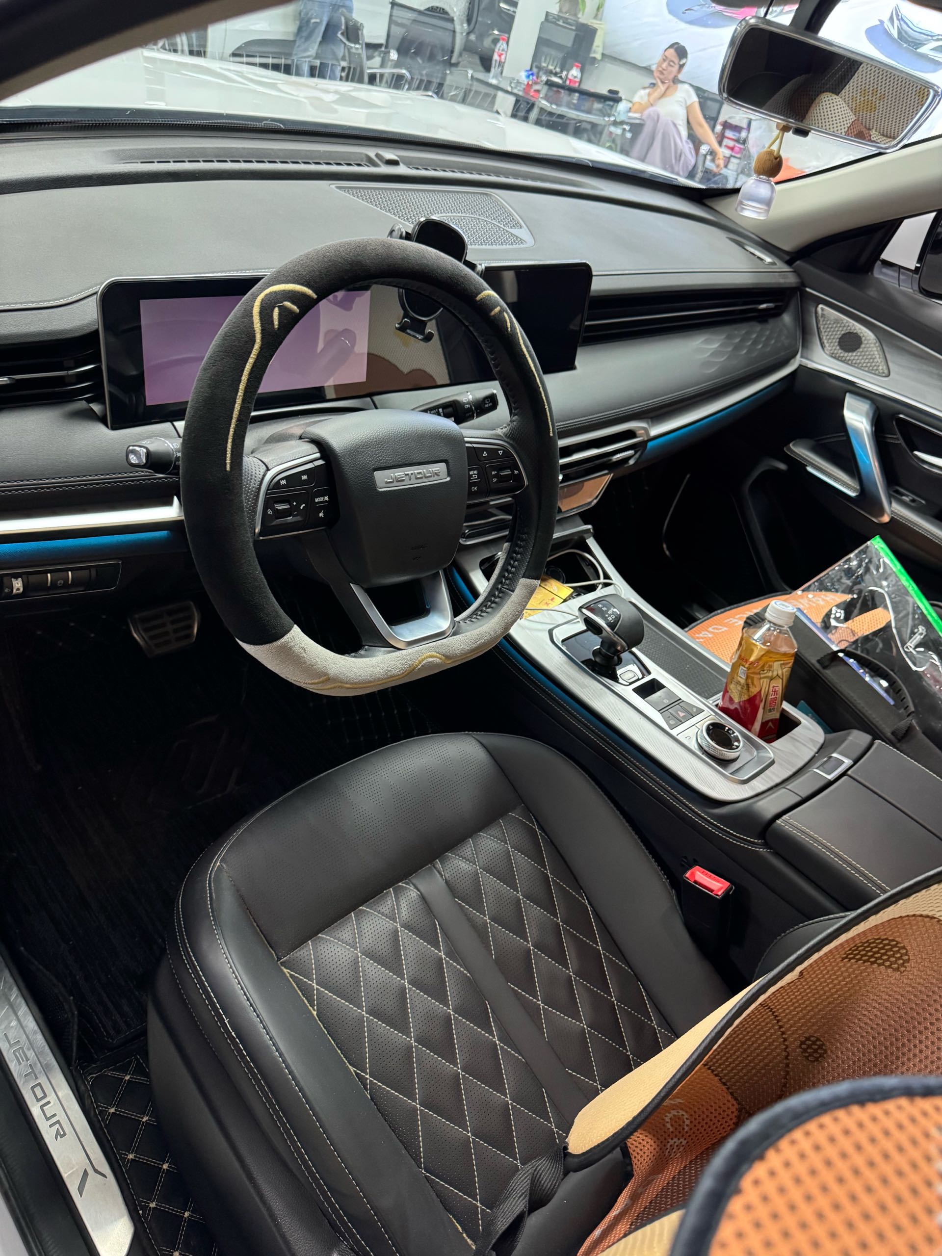 Jetour X70 PLUS 2023 #4 Jetour X70 PLUS 2023 car image #4