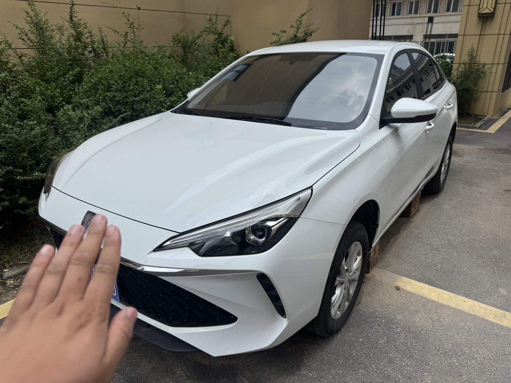 Roewe i5 2025 car image 