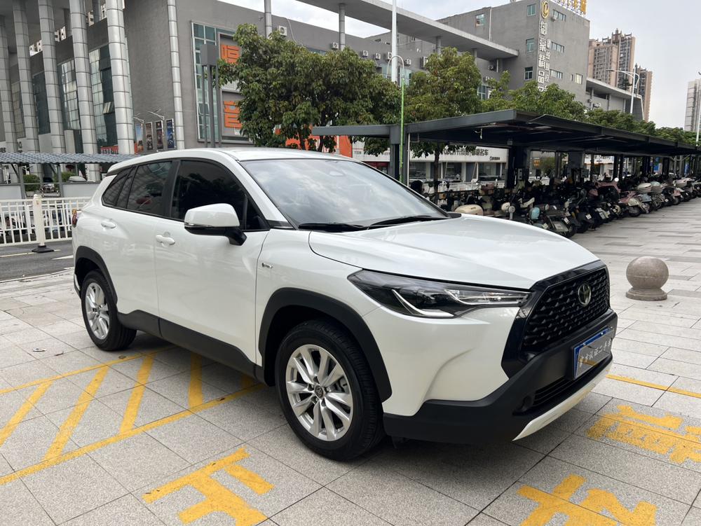 Toyota Corolla Cross 2025 #3 Toyota Corolla Cross 2025 صورة سيارة #3