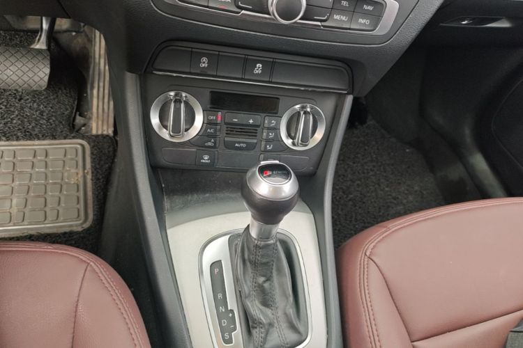 Audi Q3 2015 #14 Audi Q3 2015 car image #14