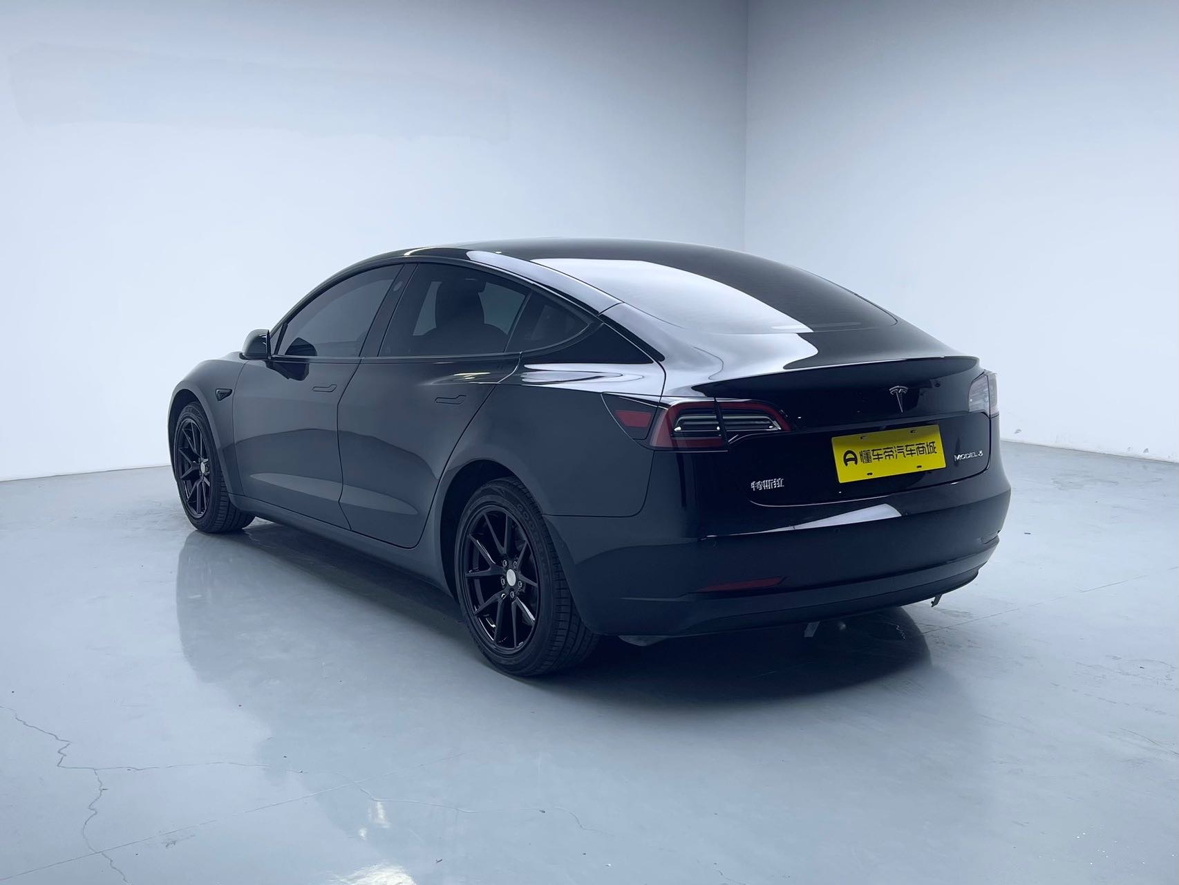 Tesla Model 3 2023 #4 Tesla Model 3 2023 car image #4
