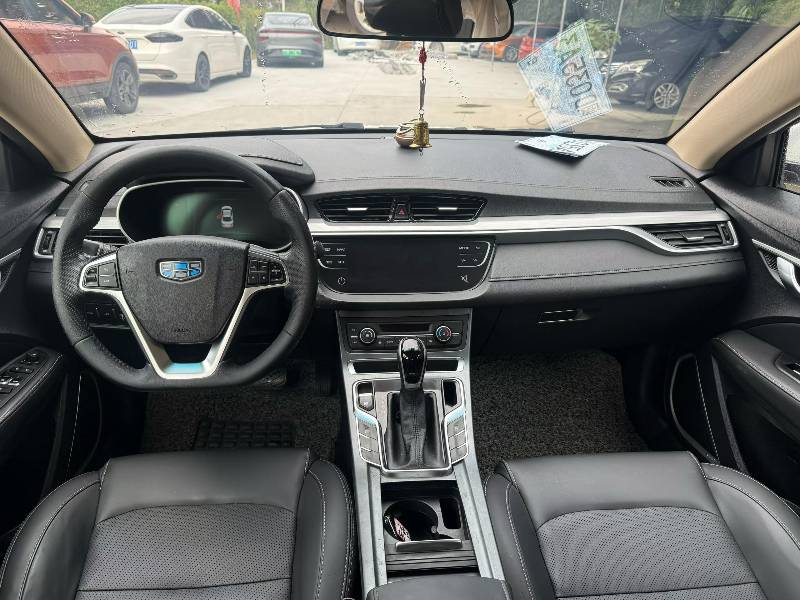 GEELY Emgrand 2019 car image #8