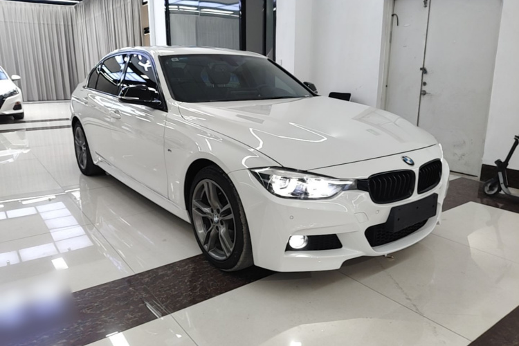 BMW 3 Series 2018 #4 BMW 3 Series 2018 car image #4