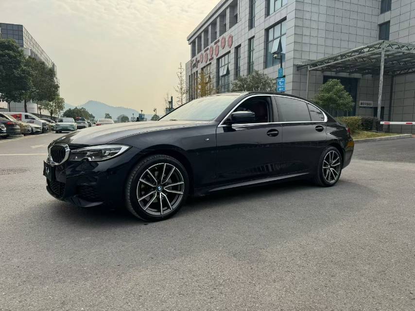 BMW 3 Series 2022 BMW 3 Series 2022 car image