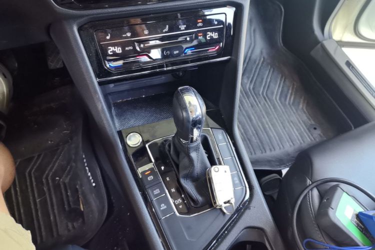 Volkswagen Tharu 2021 car image #14
