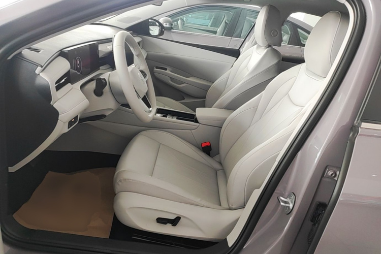 2025 #15 2025 immagine di auto #15
